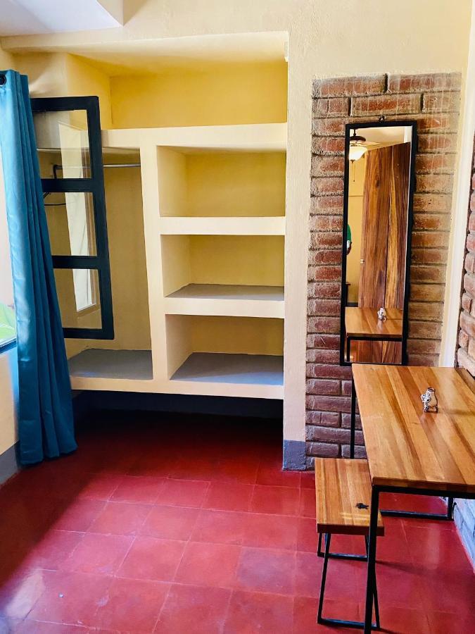 Hostal La Tortuga Booluda León Εξωτερικό φωτογραφία