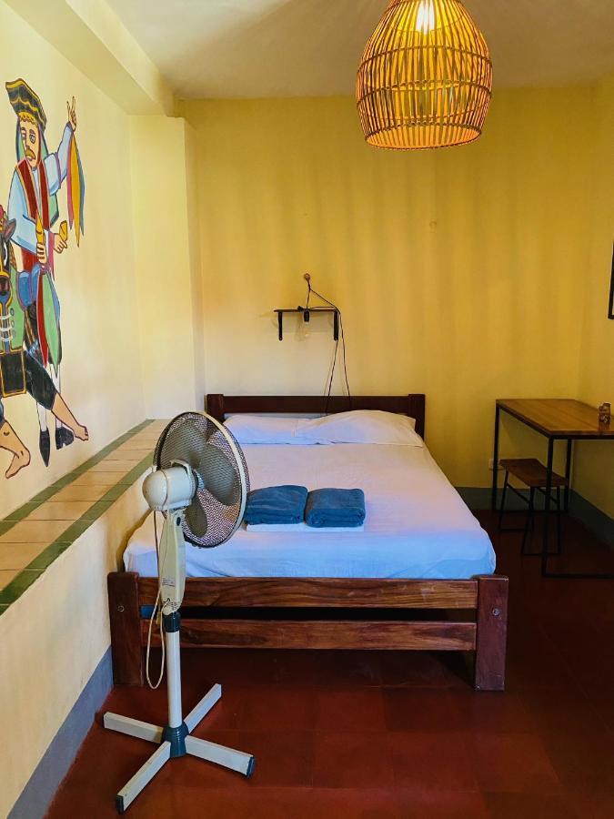 Hostal La Tortuga Booluda León Εξωτερικό φωτογραφία