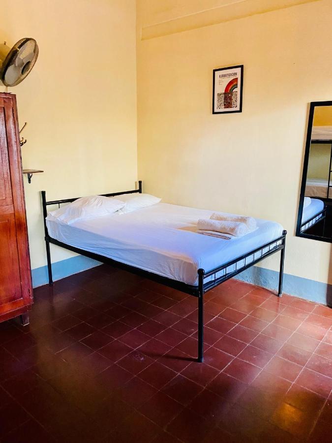 Hostal La Tortuga Booluda León Εξωτερικό φωτογραφία