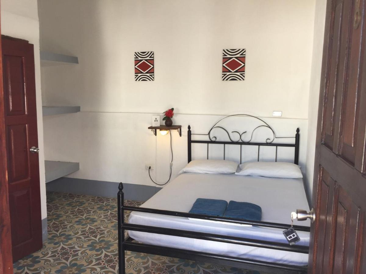 Hostal La Tortuga Booluda León Εξωτερικό φωτογραφία